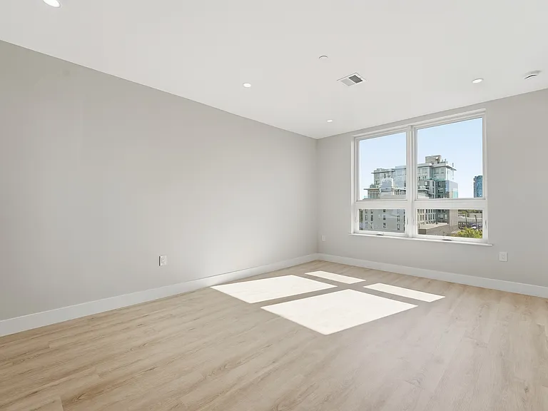 Skylar Lofts JC — Photo 42