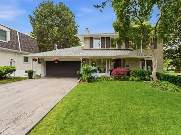 30 Blue Ridge Rd, Toronto, ON M2K 1R7