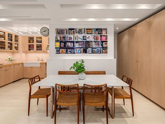 2nd image of 214 Avenue A #2/3E