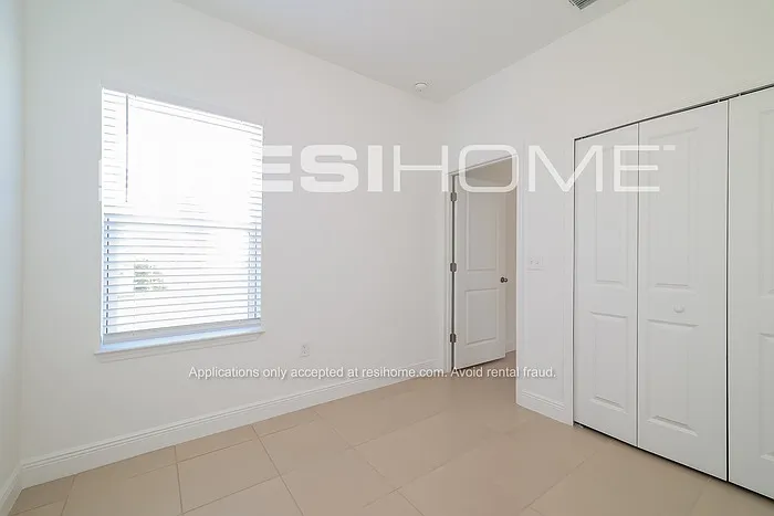 1925 Drum Dr — Photo 16