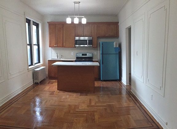 4th image of 723 E 27th St APT 3D