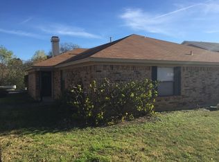 1033 Cottonwood Trl, Benbrook, TX 76126