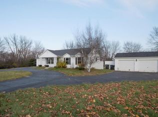 N3366 Petrie Rd, Lake Geneva, WI 53147
