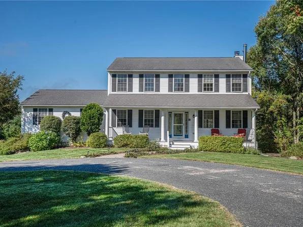 24 Valley Look Ct, West Greenwich, RI 02817