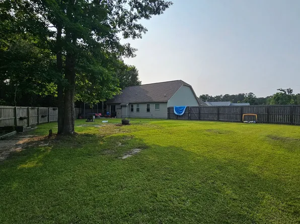 321 Murphy Dr, Jacksonville, NC 28540