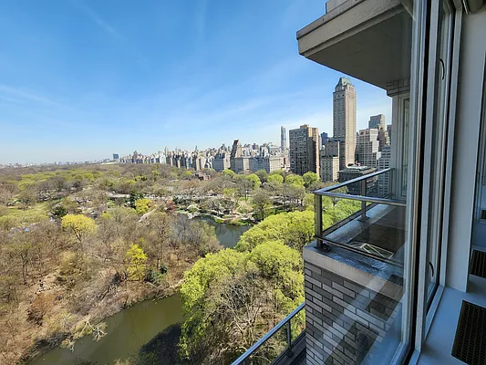 Rented by essential NEW YORK Real Estate | media 68