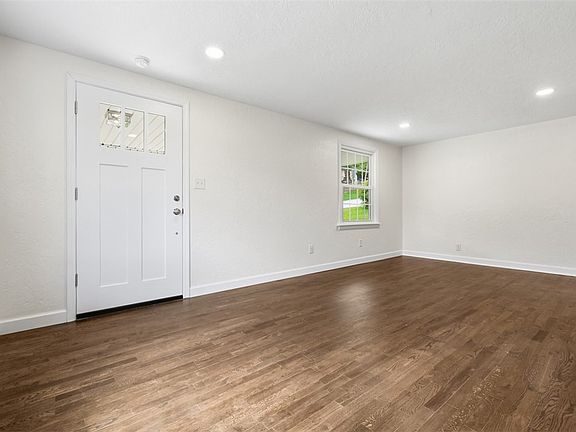 4th image of 621 Oberdick Dr