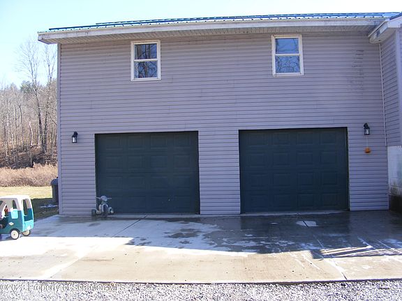 3rd image of 28 & 60 Swan Ln