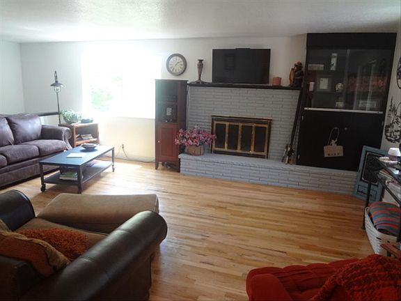 3rd image of 1286 Homer Ave