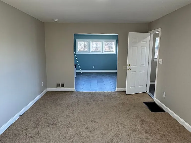 2325 Johnstown — Photo 5