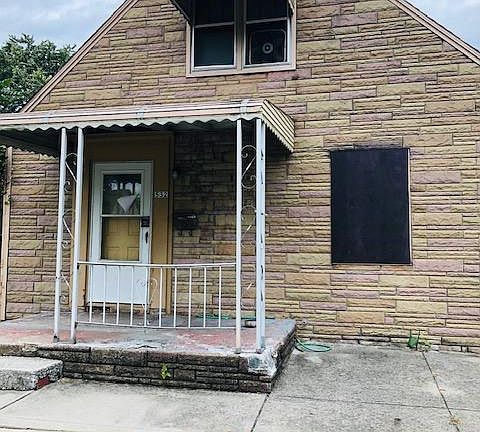2nd image of 532 Bassett Ave