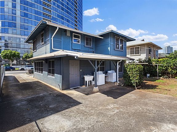 2nd image of 1142 Kamaile St