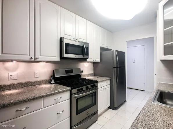 1640 Oakwood Dr #209, Penn Valley, PA 19072