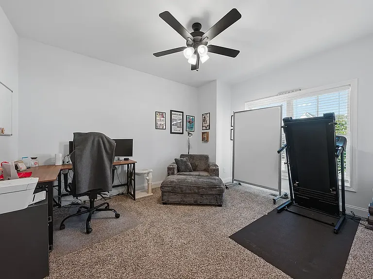 637 Boston Park Dr — Photo 9