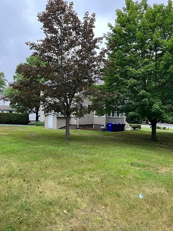 2 bed, 1.0 bath, 924 sqft, $2,000 — Photo 2