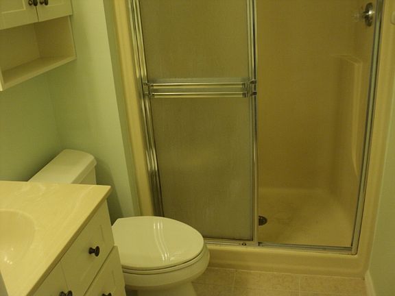 5th image of 5715 Pelican Pointe Dr APT 4