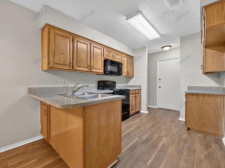 6310 Peggy Dr — Photo 7