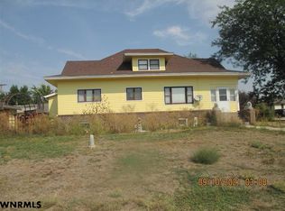 138 E 7th St, Bayard, NE 69334