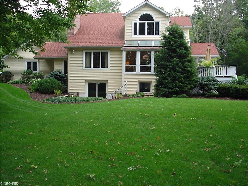 1st image of 7454 Carsten Woods Ln