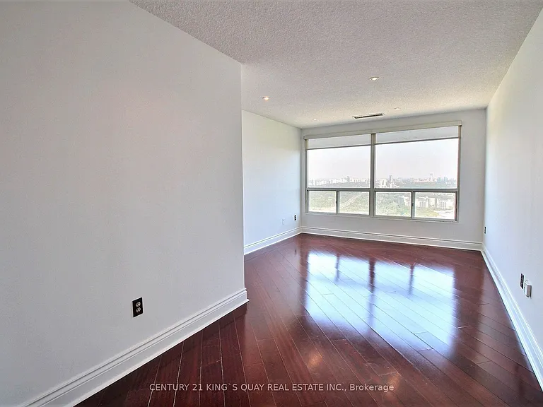 7 Concorde Pl #3709 — Photo 4