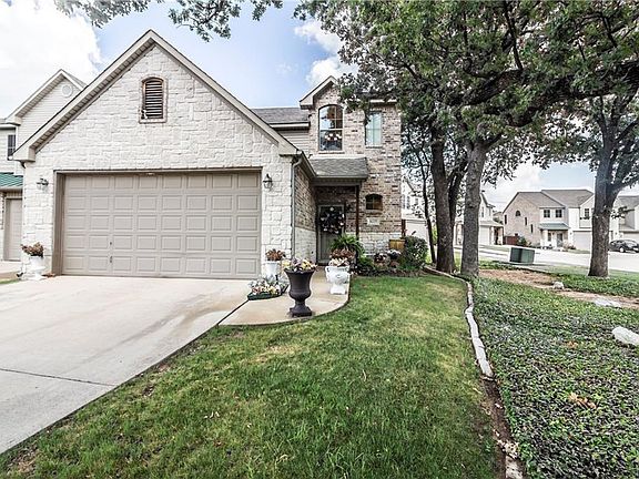 2nd image of 4259 Towne Lake Ct