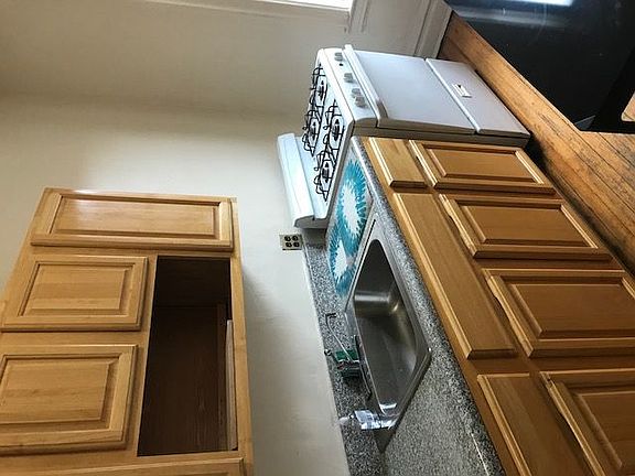 4th image of 890 E 14th St APT D2