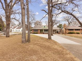 708 Roberts Cut Off Rd, River Oaks, TX 76114
