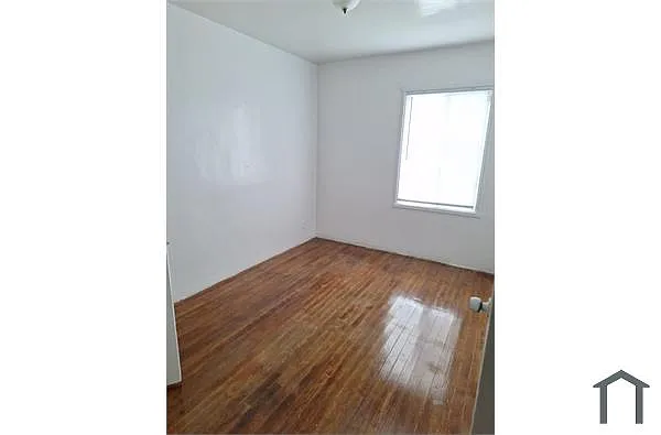 Building Photo - 5614 Shattuck Ave #B