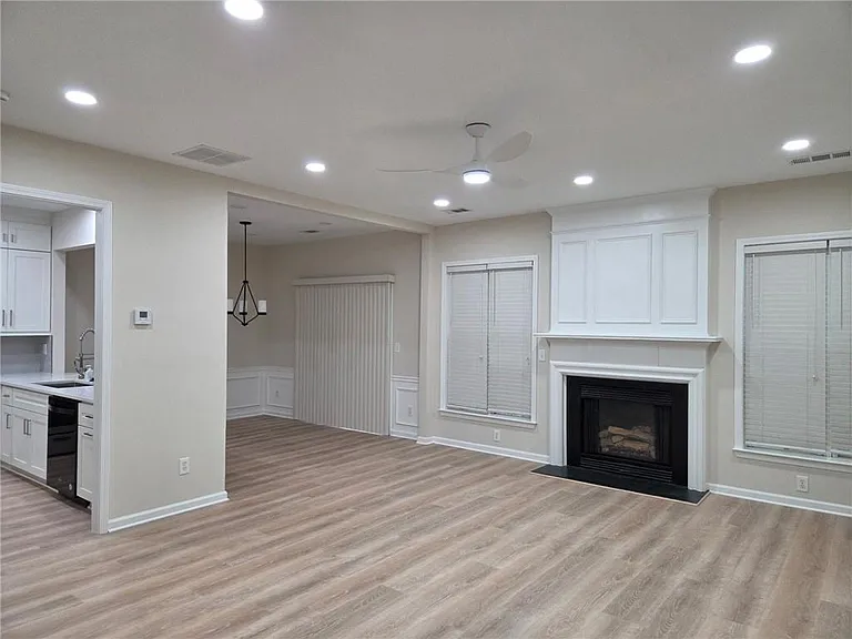 2424 Elkhorn Ter — Photo 11