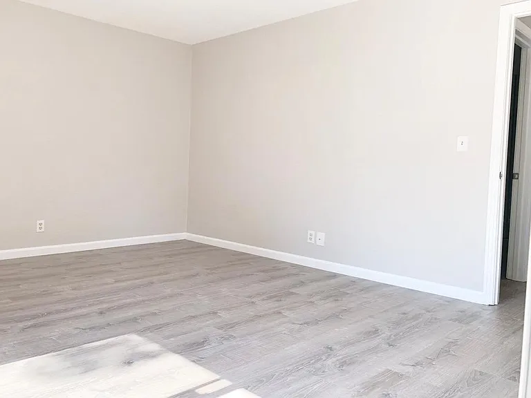 236 Red Oak Dr E #A — Photo 12