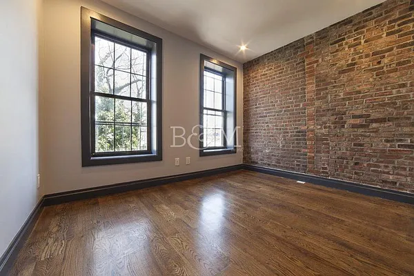 Rented by Brick&Mortar | media 31