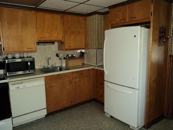 3rd image of 114 Westmoreland St