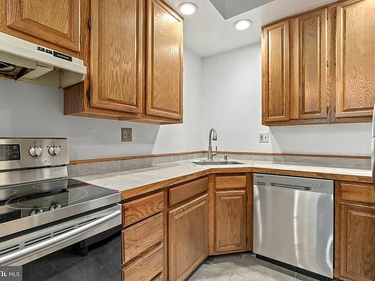 1331 T St NW #B — Photo 11