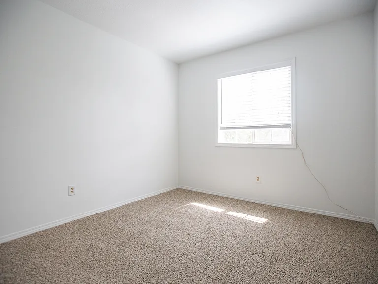8471 SW Bonaventure Ln — Photo 22