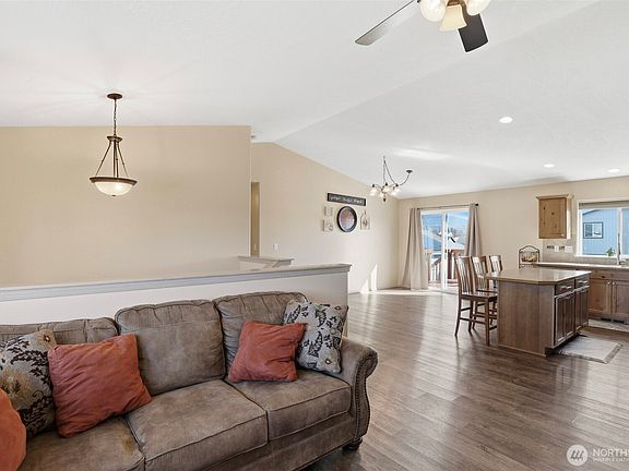 2nd image of 16922 E Baldwin Avenue