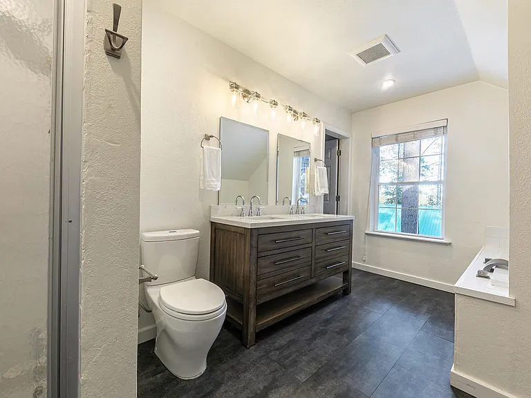 15040 Davos Dr — Photo 18