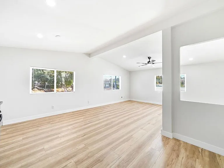 3272 K St — Photo 13