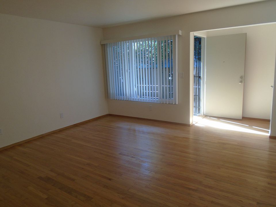 1st image of 611 Victoria Ct #A