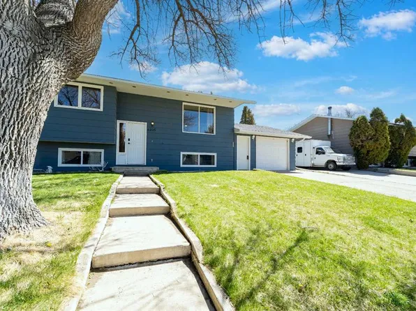 6105 W 50th St, Taber, AB T1G 1J7