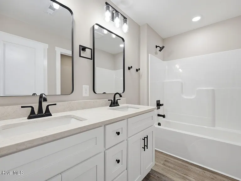649 Abigail Taylor Dr #B — Photo 25