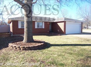 1405 S Saint Marys Ave, Springfield, MO 65804