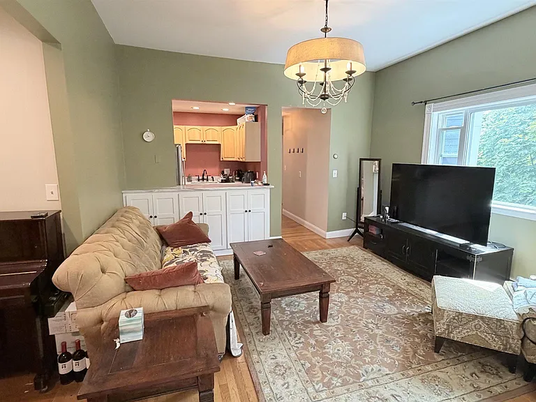 36 Walnut St #1 — Photo 10