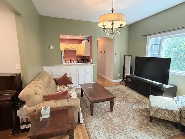 83 Munroe St, Somerville, MA 02143