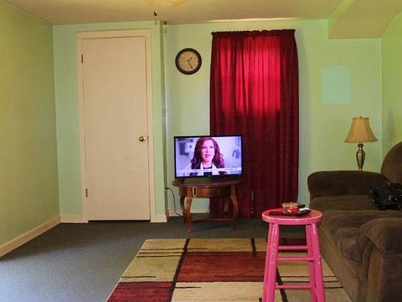 4th image of 121 Morningside Cir
