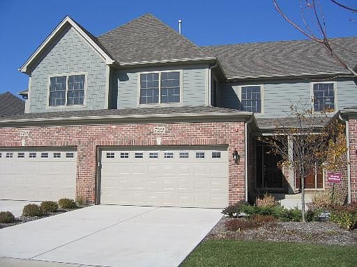 1st image of 722 Kingsbrook Glen 0