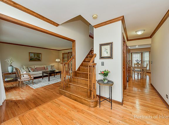 2nd image of 572 Du Pahze St
