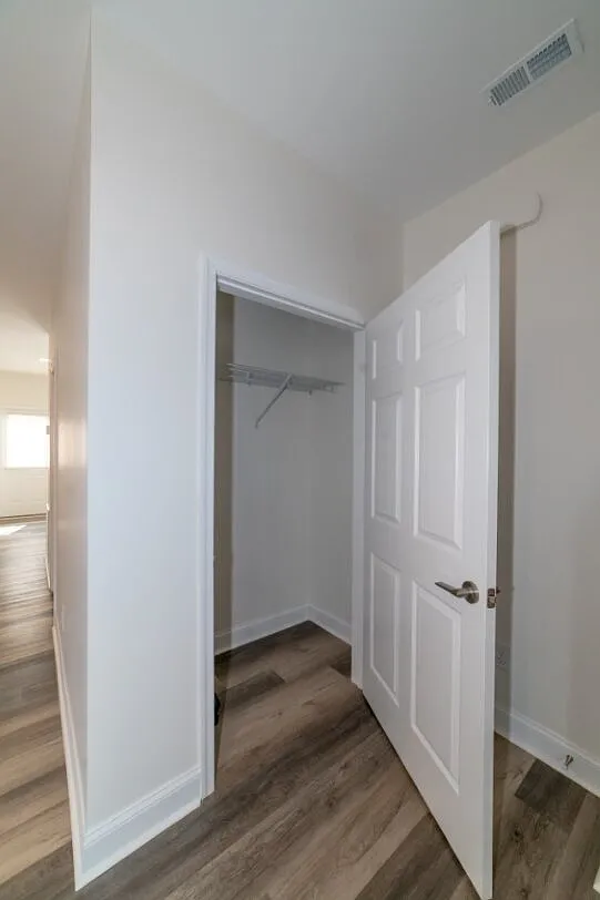 Midway Townhome — Photo 4