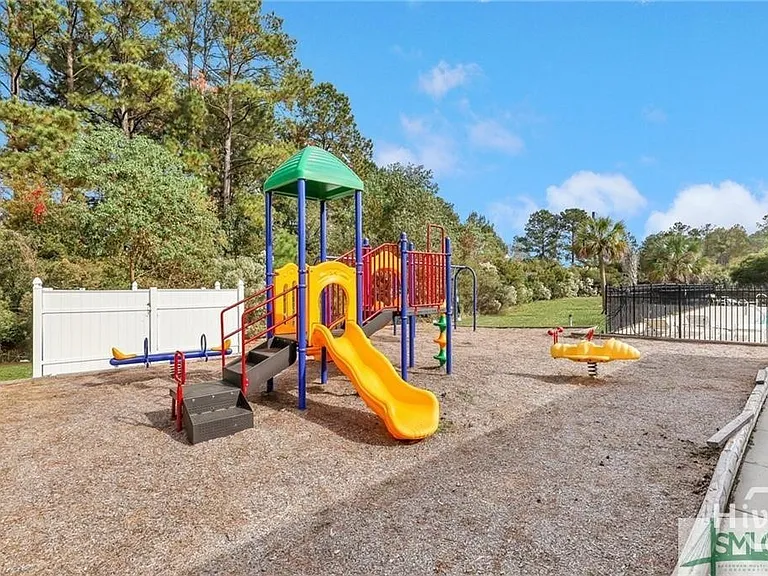 500 Governor Treutlen Cir — Photo 26