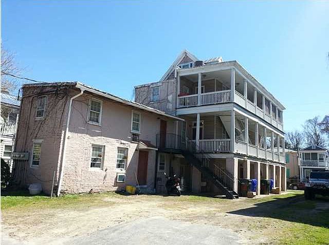 2nd image of 68 Amherst St APT 2