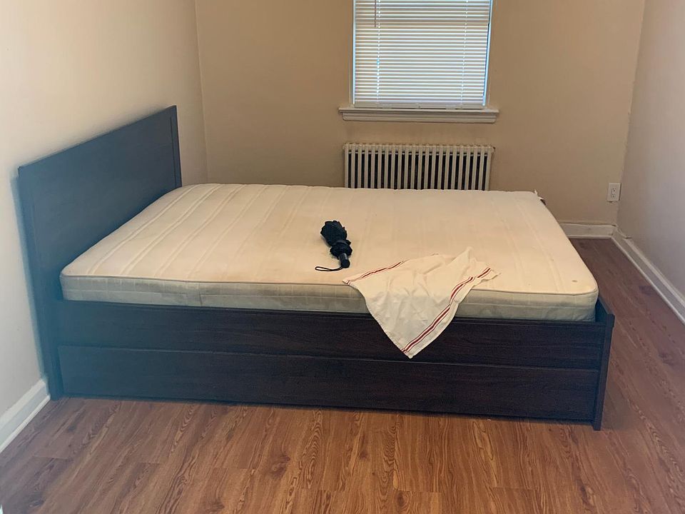 1st image of 2218 Hering Ave #1